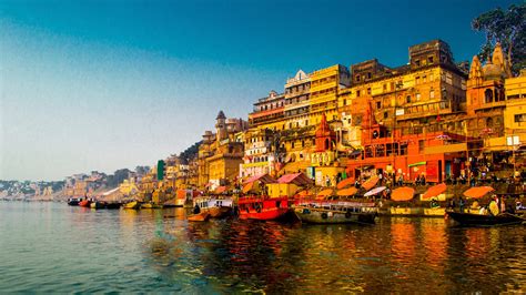 Varanasi: sacred city (video) .